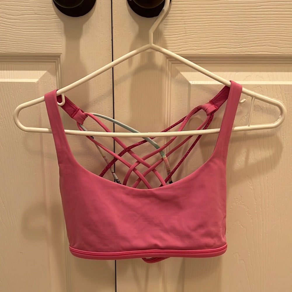 Lululemon Free To Be Wild bra. Pink. Size 6.